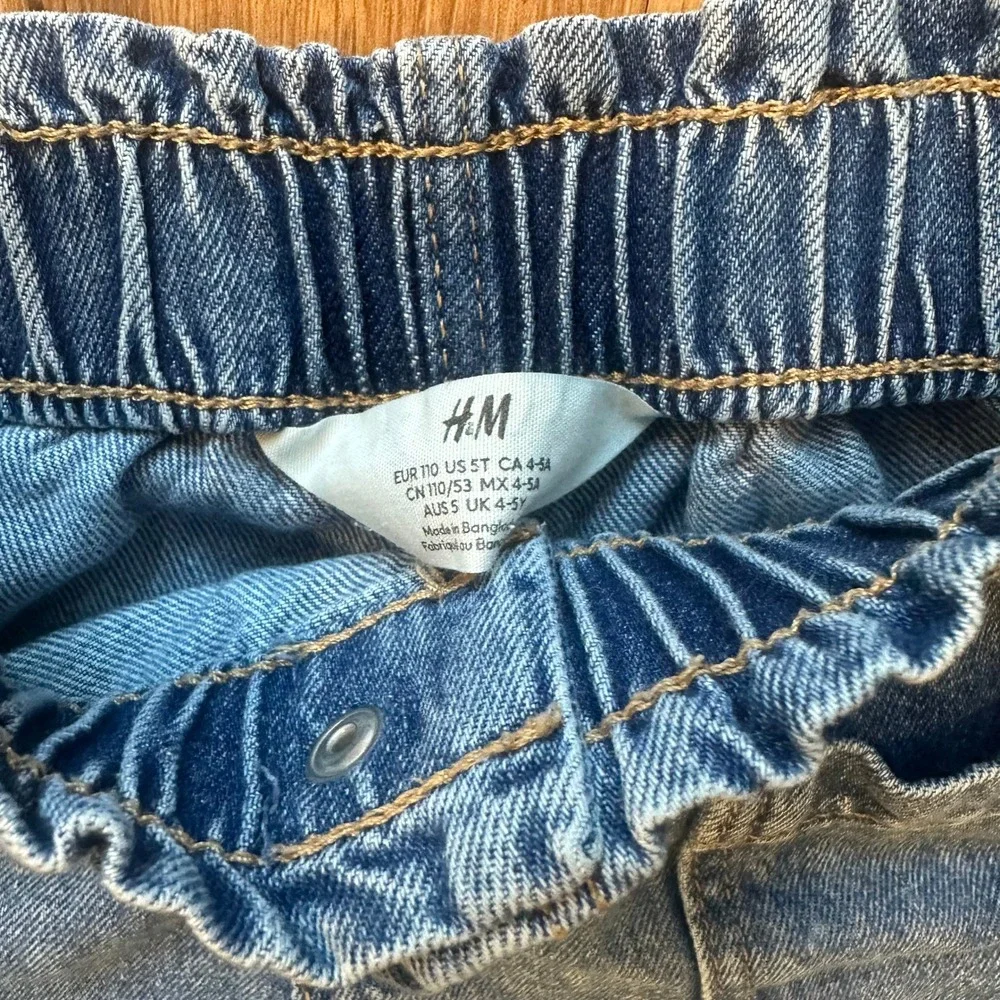 HM Girls Denim Shorts Medium Wash Paperbag Waist Elastic Pull On Size 5T